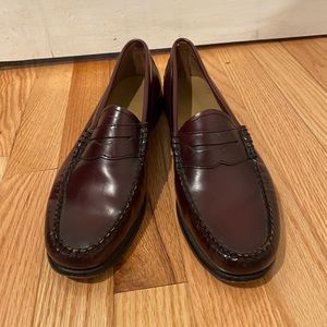 G.H. Bass Women’s Weejuns Loafers - size 8 - wine